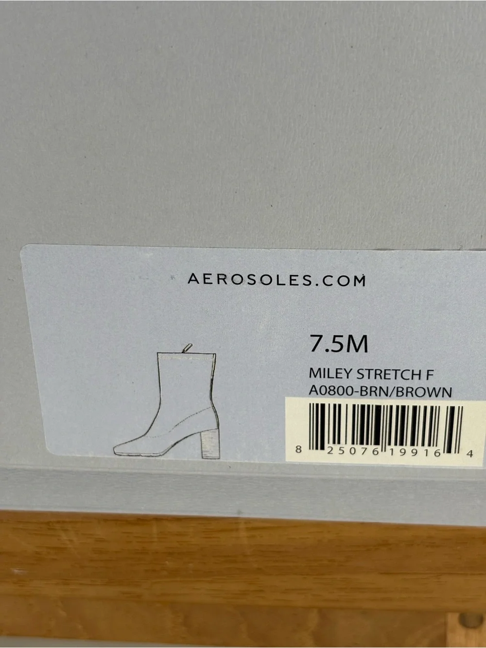AEROSOLES sleek square